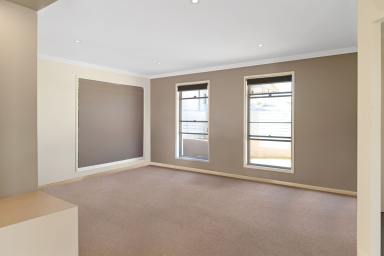 Unit For Lease - QLD - Kearneys Spring - 4350 - IMMACULATE THREE-BEDROOM HOME (Image 2)