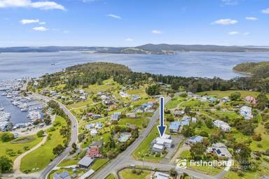 House For Sale - TAS - Kettering - 7155 - 'The Cove Kettering' - Outstanding Combined Lifestyle and Business Offering - Walk In / Walk Out  (Image 2)