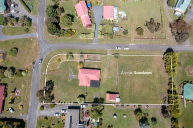 House For Sale - TAS - New Norfolk - 7140 - Welcome to Oakdale - Space, Comfort & Country Charm (Image 2)