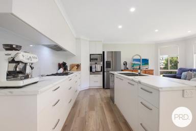 House For Lease - NSW - Thurgoona - 2640 - WELL PRESENTED FAMILY HOME!  (Image 2)