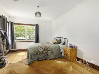 House For Lease - TAS - Quoiba - 7310 - Comfortable Home in Convenient Quoiba Location  (Image 2)