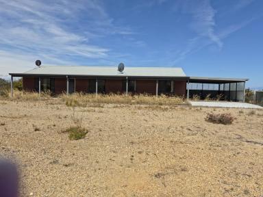 House For Sale - WA - Hopetoun - 6348 - You won't want to miss one sunrise!  (Image 2)