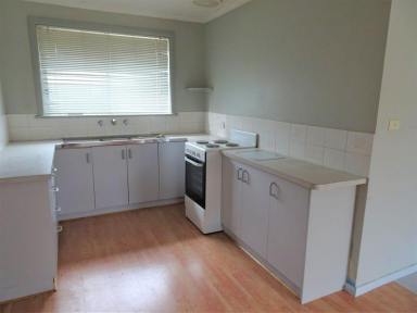 Unit For Sale - NSW - South Albury - 2640 - Short Walk to Albury City  (Image 2)