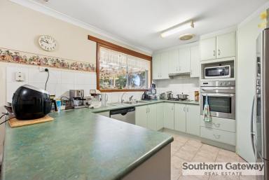 House For Sale - WA - Parmelia - 6167 - QUIET, COMFORTABLE AND A GENEROUS BLOCK (Image 2)