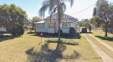House For Lease - QLD - Kingaroy - 4610 - 3 Bedroom Charming Timber Home  (Image 2)