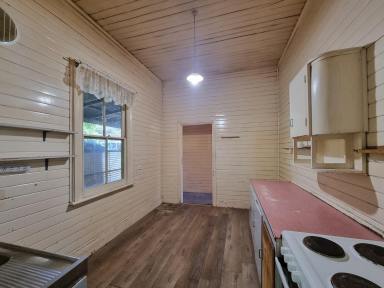 House For Sale - NSW - Gundagai - 2722 - Walkability, Walkability, Walkability  (Image 2)