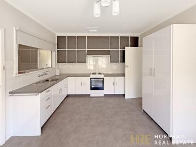 House For Lease - VIC - Horsham - 3400 - Modern Three-Bedroom Home Close to the CBD (Image 2)