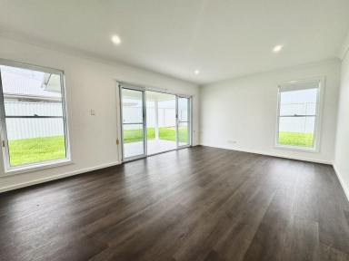 Duplex/Semi-detached For Sale - NSW - Old Bar - 2430 - MODERN FOUR BEDROOM DUPLEX  (Image 2)