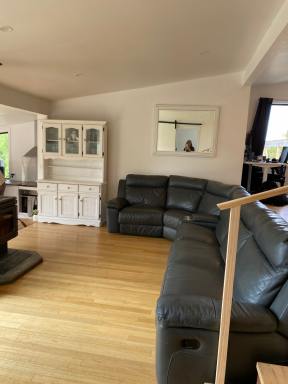 House For Lease - TAS - Elliott - 7325 - Charming country home with space and character (Image 2)