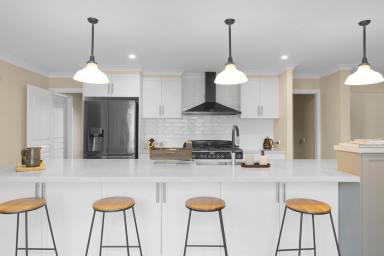 House For Lease - QLD - Middle Ridge - 4350 - Executive Residence with Tranquil Views  (Image 2)