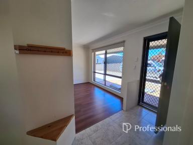 House Leased - WA - Carey Park - 6230 - Quiet & Secure 3x2 Home in Central Carey Park (Image 2)