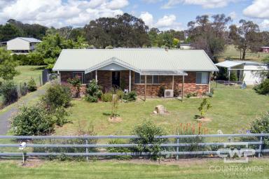 House For Sale - NSW - Glen Innes - 2370 - A Spacious Country property with Potential!  (Image 2)