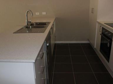 Unit For Lease - QLD - Cranley - 4350 - Minutes to Schools & Shops  (Image 2)