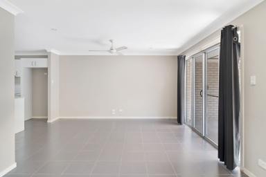 Unit Leased - QLD - Cranley - 4350 - Minutes to Schools & Shops  (Image 2)