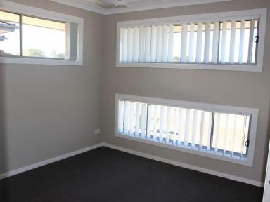 Unit For Lease - QLD - Cranley - 4350 - Minutes to Schools & Shops  (Image 2)