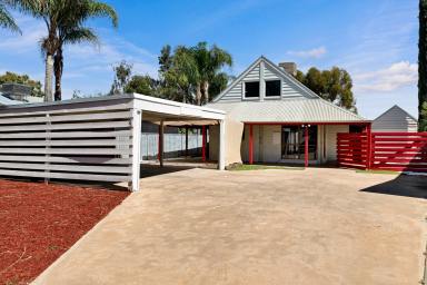 House For Sale - VIC - Mildura - 3500 - Terrific Outdoor Entertaining Space  (Image 2)