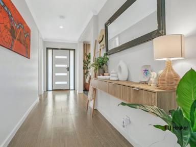 House For Sale - NSW - Moama - 2731 - An Exceptional Statement of Space, Style & Sophistication  (Image 2)