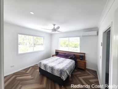 House For Sale - QLD - Macleay Island - 4184 - New Family Home on Large Block (Image 2)