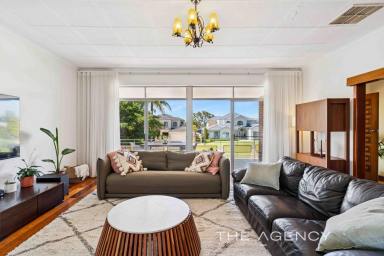 House For Sale - WA - Shelley - 6148 - Dream Location. Unlimited Potential. (Image 2)