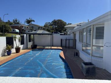 House Sold - NSW - Forster - 2428 - Sprawling Family Home Between One Mile & Burgess Beach  (Image 2)