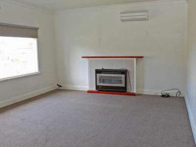House Leased - VIC - Portland - 3305 - Attractive 3 Bedroom Home  (Image 2)