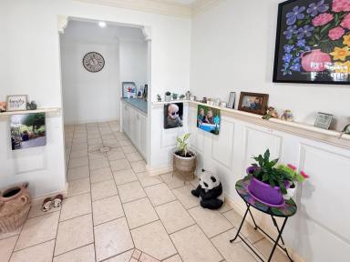 House For Sale - NSW - Leeton - 2705 - FAMILY HOME WITH LOCATION  (Image 2)