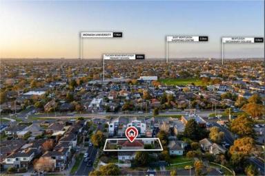 House Leased - VIC - Moorabbin - 3189 - Spacious Home in the heart of Moorabbin  (Image 2)