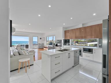 House For Sale - TAS - Bicheno - 7215 - The Summer House  (Image 2)