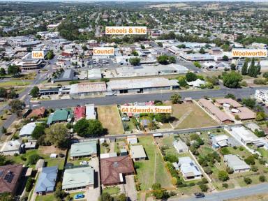 House For Sale - NSW - Young - 2594 - CBD-Adjacent Investment or First Home Opportunity.  (Image 2)