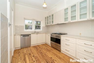 House For Lease - NSW - Wagga Wagga - 2650 - FULLY RENOVATED CENTRAL HOME (Image 2)