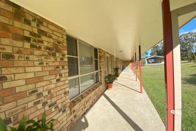 House For Lease - NSW - South Grafton - 2460 - Large Family Home - Ample Shedding! (Image 2)