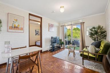 Apartment For Sale - WA - Fremantle - 6160 - LOCATION! LOCATION! LIVE WHERE FREO COMES ALIVE  (Image 2)