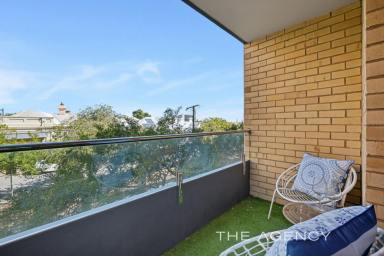 Apartment For Sale - WA - Fremantle - 6160 - LOCATION! LOCATION! LIVE WHERE FREO COMES ALIVE  (Image 2)