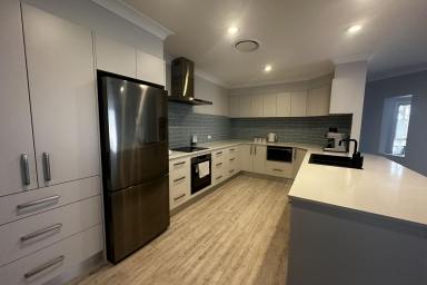 House For Lease - NSW - Raymond Terrace - 2324 - LOCATED IN RIVERVIEW RIDGE WITH RURAL VIEWS! (Image 2)