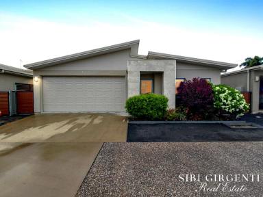 Retirement For Sale - QLD - Mareeba - 4880 - Contemporary Comfort in a Resort-Inspired Lifestyle  (Image 2)