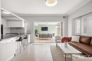 Townhouse For Sale - WA - South Perth - 6151 - Perfectly Positioned Townhouse  (Image 2)