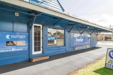 Office(s) For Sale - QLD - Newtown - 4350 - Freehold Building with Solid Income  (Image 2)
