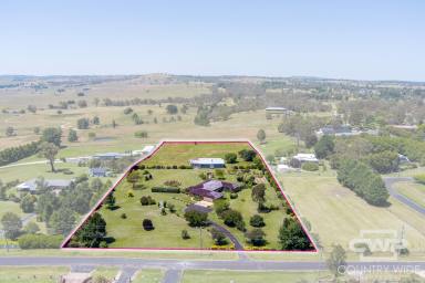 Acreage/Semi-rural For Sale - NSW - Guyra - 2365 - A Statement of Prestige, Space & Lifestyle  (Image 2)