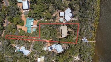 House For Sale - WA - Molloy Island - 6290 - Island Home with Private Jetty and River Views  (Image 2)