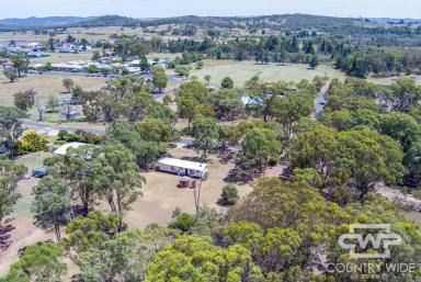 House For Sale - NSW - Emmaville - 2371 - Charming 2-Bedroom Home on 1 Acre – Peaceful Emmaville  (Image 2)