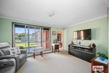 House For Lease - NSW - Taree - 2430 - Water Views Without the Worries, Your Perfect Family Home Awaits  (Image 2)