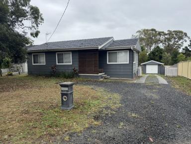 House Leased - NSW - Tuncurry - 2428 - Coastal Convenience Meets Comfortable Living  (Image 2)