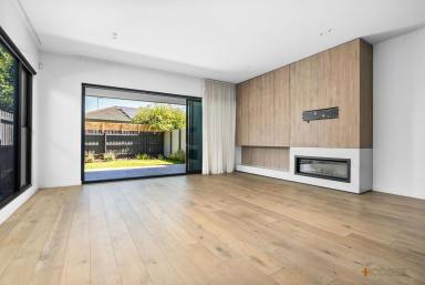 House For Lease - VIC - Parkdale - 3195 - Architect-Designed Contemporary Living in the Heart of Parkdale  (Image 2)