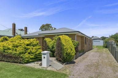 House Auction - VIC - Terang - 3264 - Low Maintenance Living in a Quiet Neighbourhood  (Image 2)