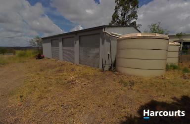 House For Sale - QLD - Booyal - 4671 - 4 BEDROOM HOME -  MASSIVE SHED - ACREAGE  (Image 2)