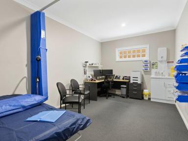 Block of Units For Sale - NSW - Taree - 2430 - HIGHLY DESIRABLE INVESTMENT OPPORTUNITY  (Image 2)