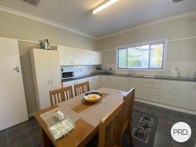 House For Lease - VIC - Wodonga - 3690 - THREE BEDROOM HOME IN GOOD LOCATION!  (Image 2)
