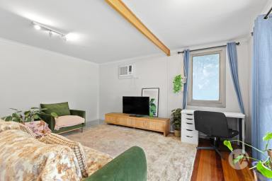 House For Sale - VIC - Cowes - 3922 - Coastal Comfort Just Moments From the Beach  (Image 2)