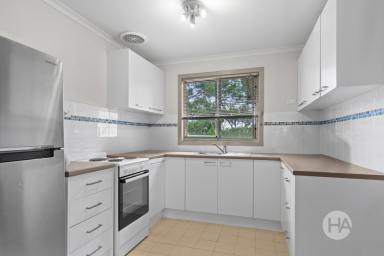 House For Sale - VIC - Cowes - 3922 - Coastal Comfort Just Moments From the Beach  (Image 2)