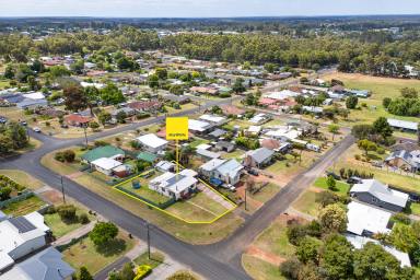 House For Sale - WA - Manjimup - 6258 - An Opportunity Full of Potential in Manjimup  (Image 2)